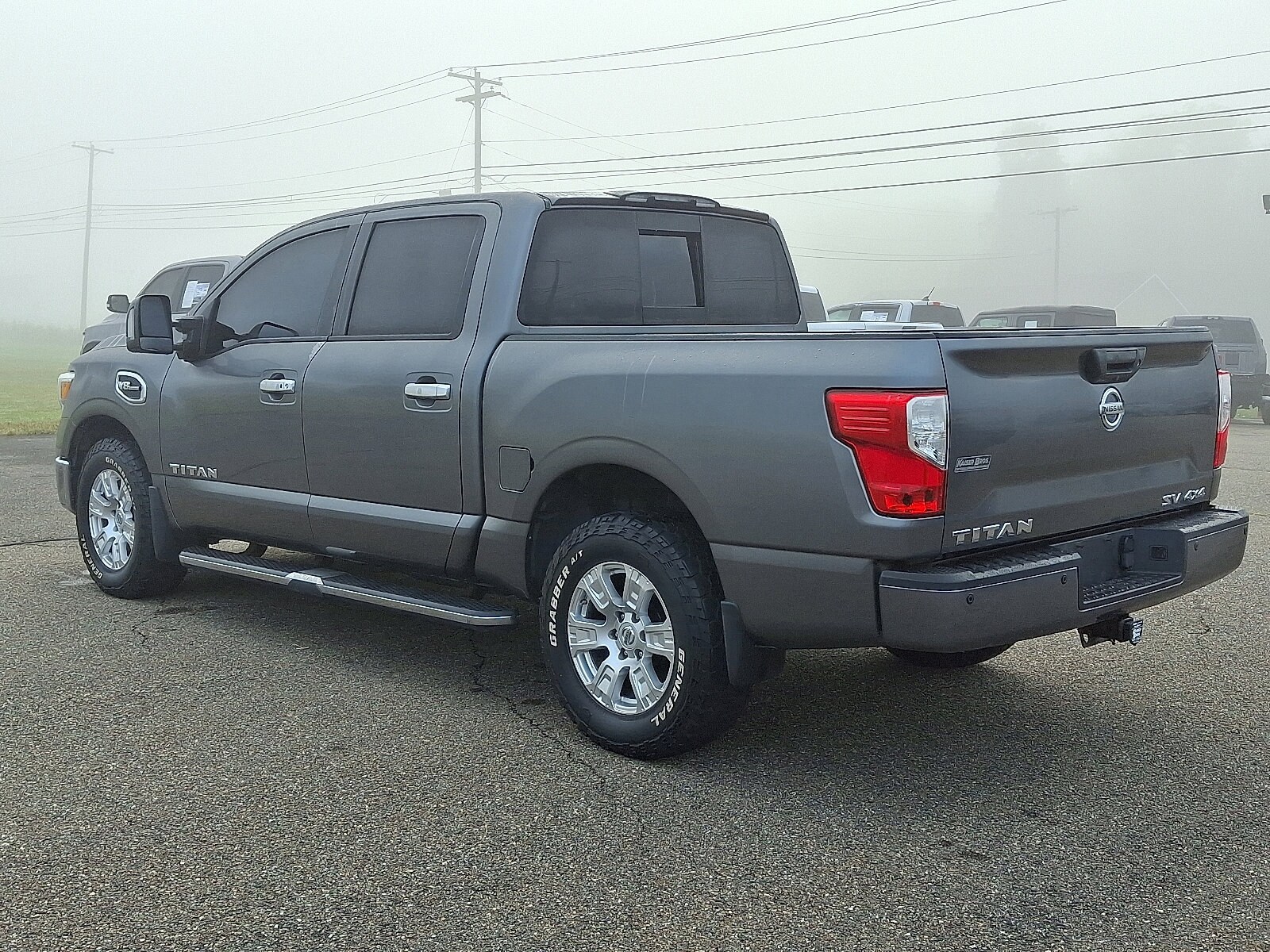 2017 Nissan Titan SV photo 2