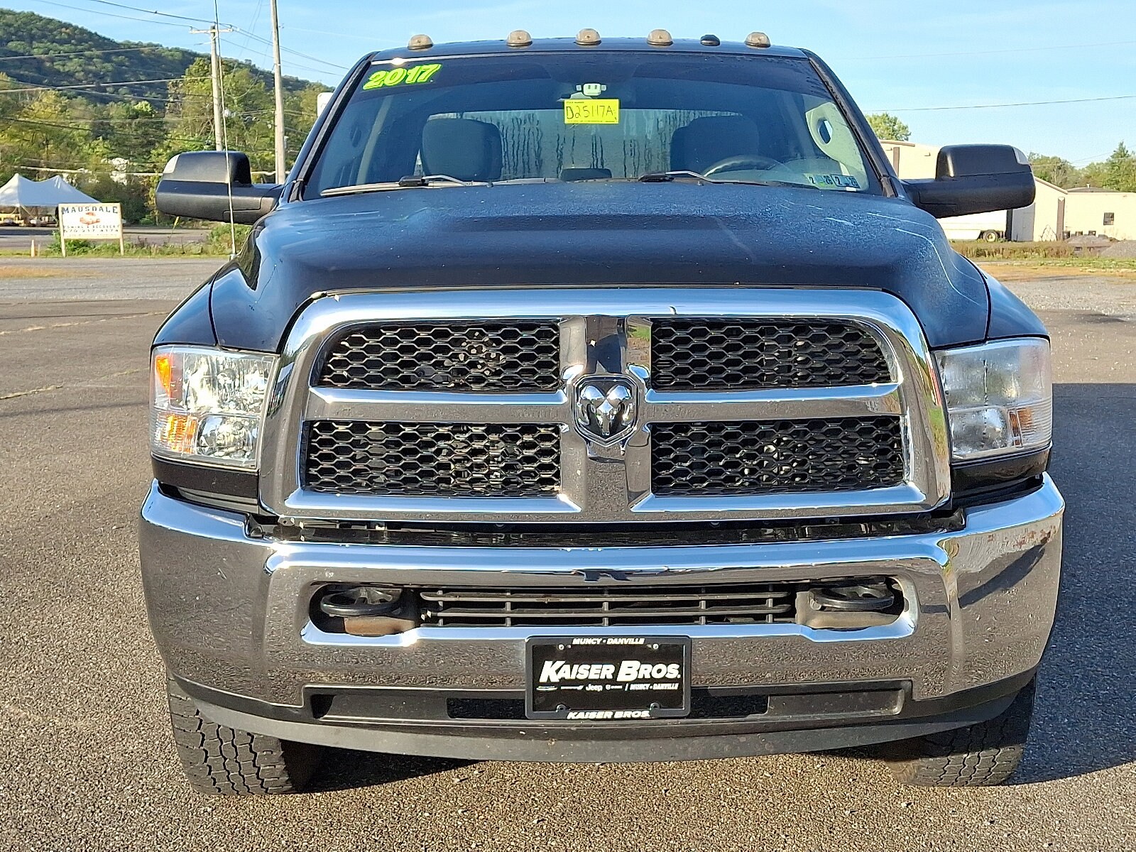 2017 Ram 2500 Tradesman photo 2