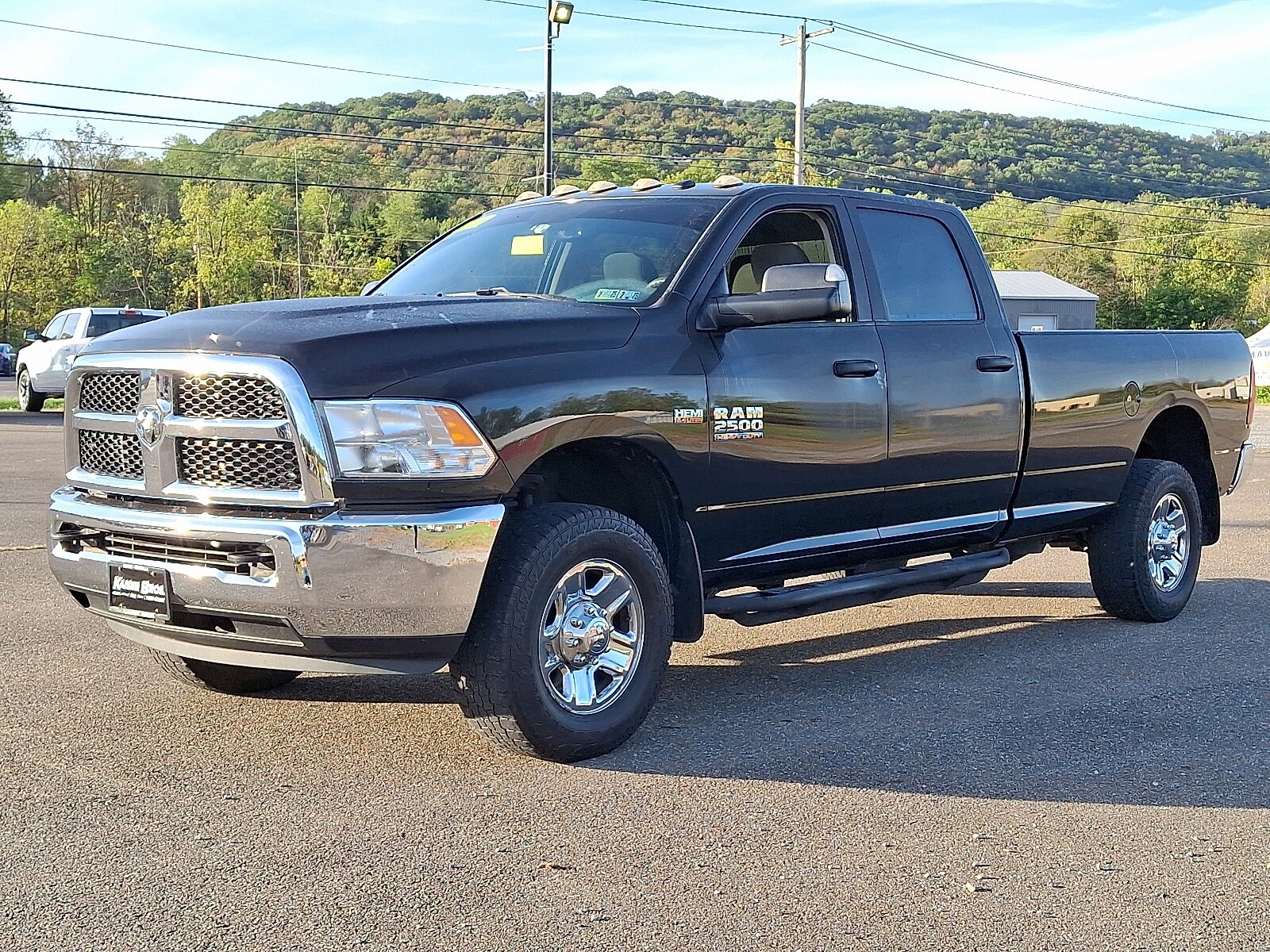 2017 Ram 2500 Tradesman photo 3