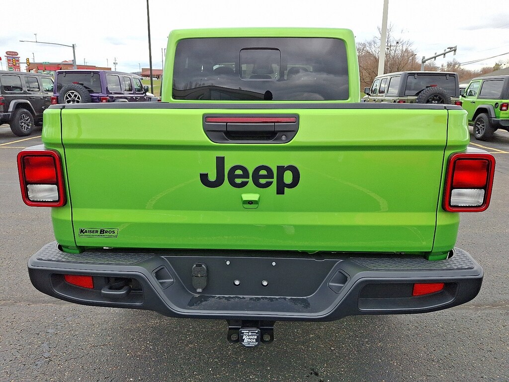 New 2026 Jeep Gladiator SPORT S 4X4 Pickup