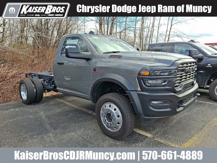 2026 Ram 4500 Chassis Cab TRADESMAN  REGULAR  4X4 60' CA Pickup
