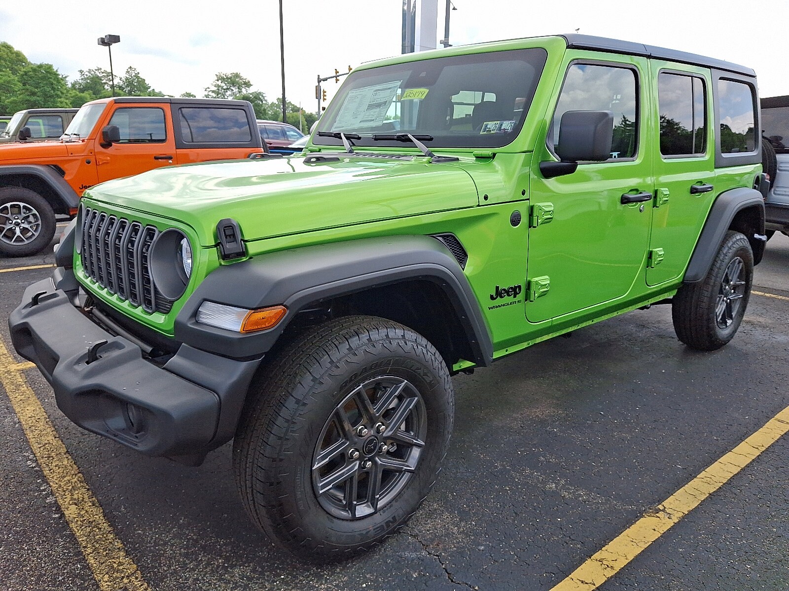 2025 Jeep Wrangler Sport S photo 3
