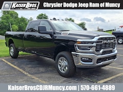2025 Ram 2500 TRADESMAN CREW CAB 4X4 8' BOX Pickup