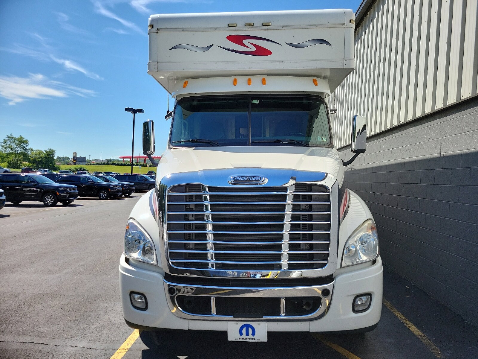 2014 Freightliner Cascadia photo 2