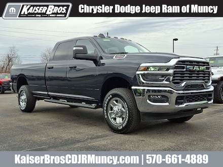 2026 Ram 2500 TRADESMAN CREW CAB 4X4 8' BOX Pickup