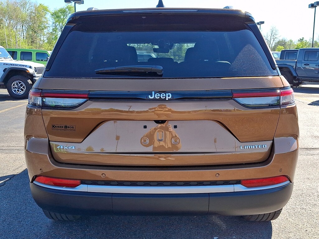 New 2026 Jeep Grand Cherokee LIMITED 4X4 Sport Utility
