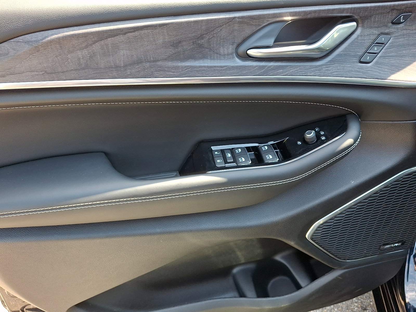 2024 Jeep Grand Cherokee L Overland - Photo 15