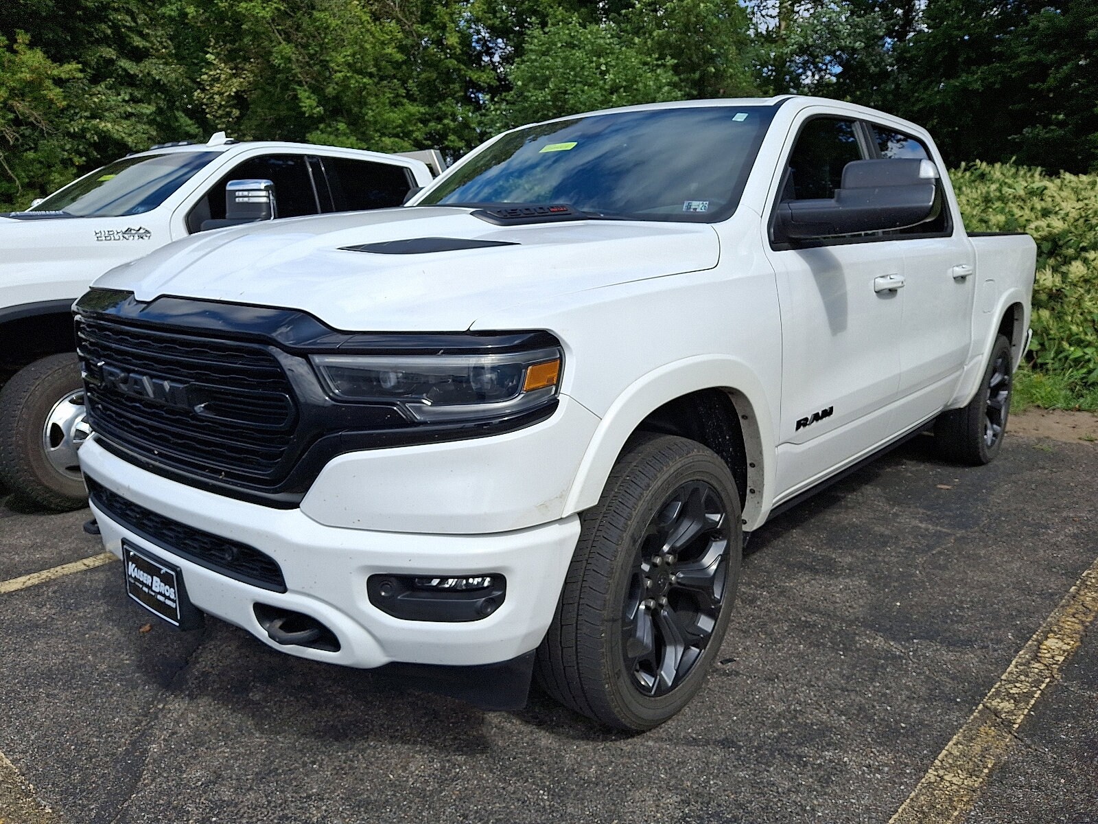 2022 Ram 1500 Limited photo 3
