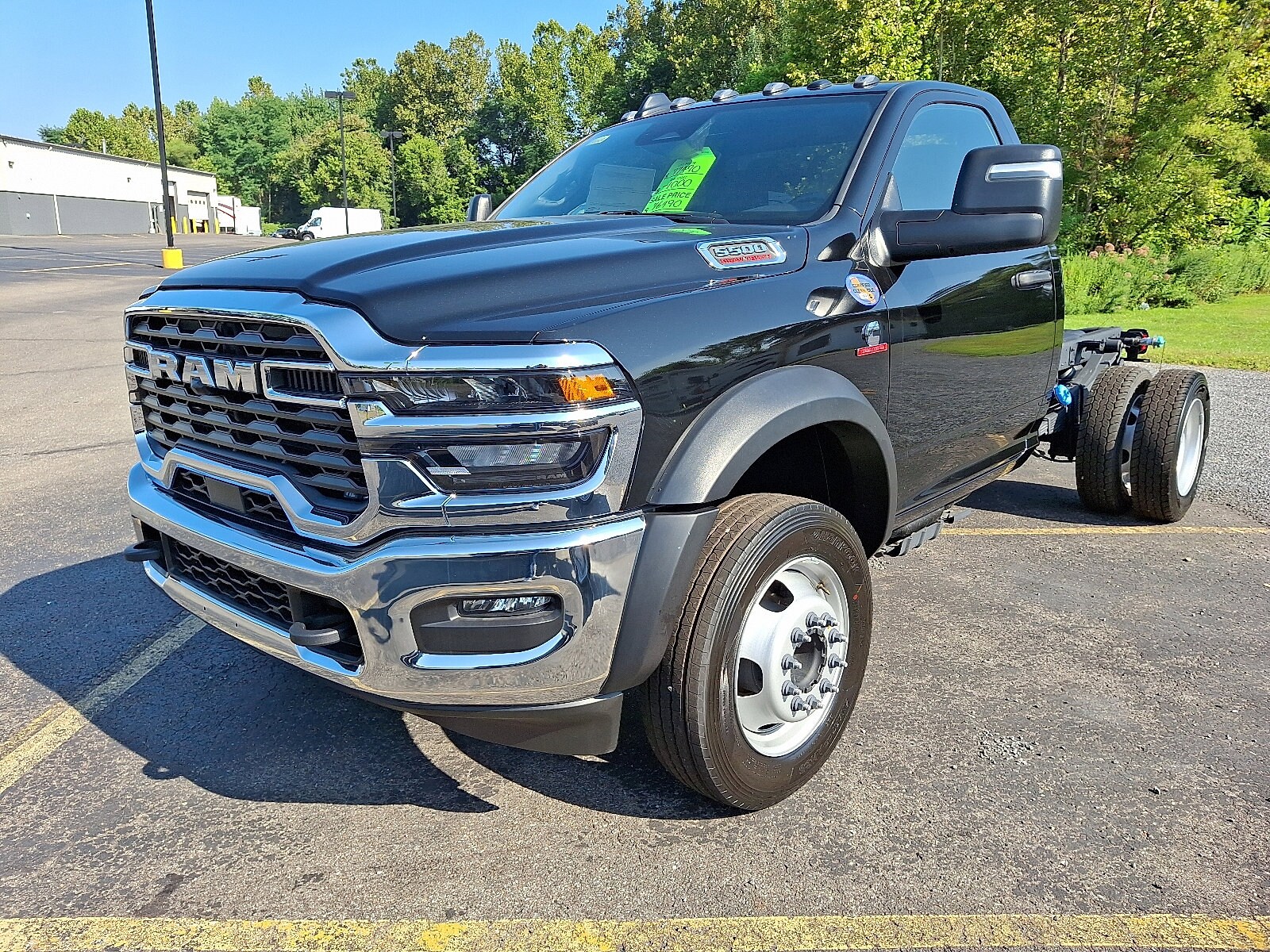 2025 Ram 5500 Tradesman photo 3