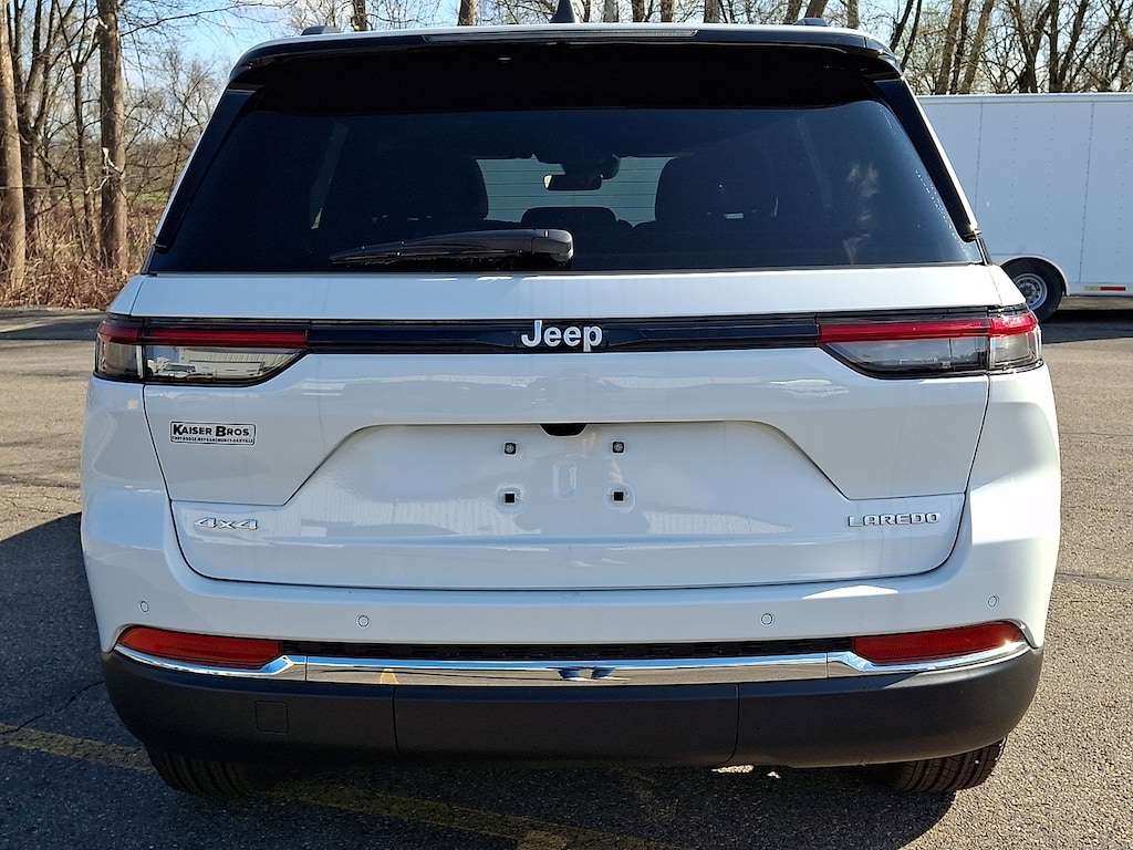 New 2026 Jeep Grand Cherokee LAREDO X 4X4 Sport Utility