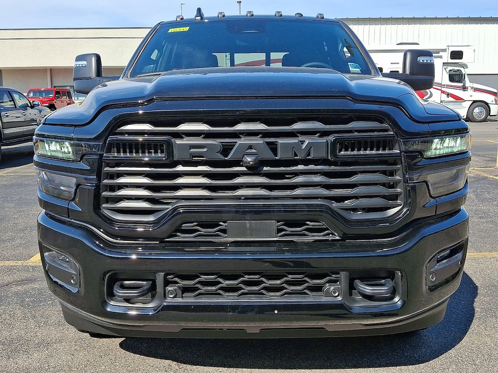 New 2026 Ram 2500 BIG HORN CREW CAB 4X4 6'4 BOX Pickup