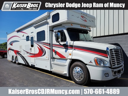 2014 Haulmark Freightliner