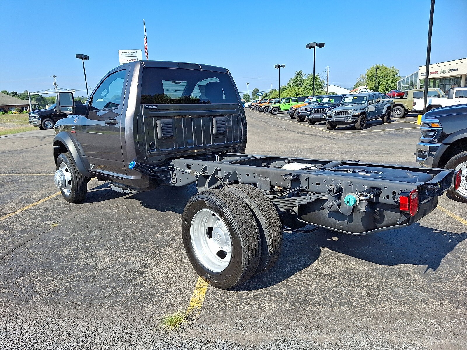 2025 Ram 5500 Tradesman photo 4