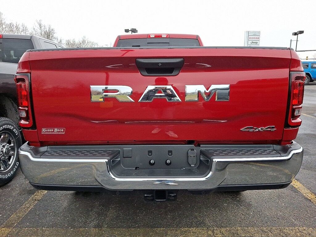New 2026 Ram 2500 TRADESMAN CREW CAB 4X4 8' BOX Pickup