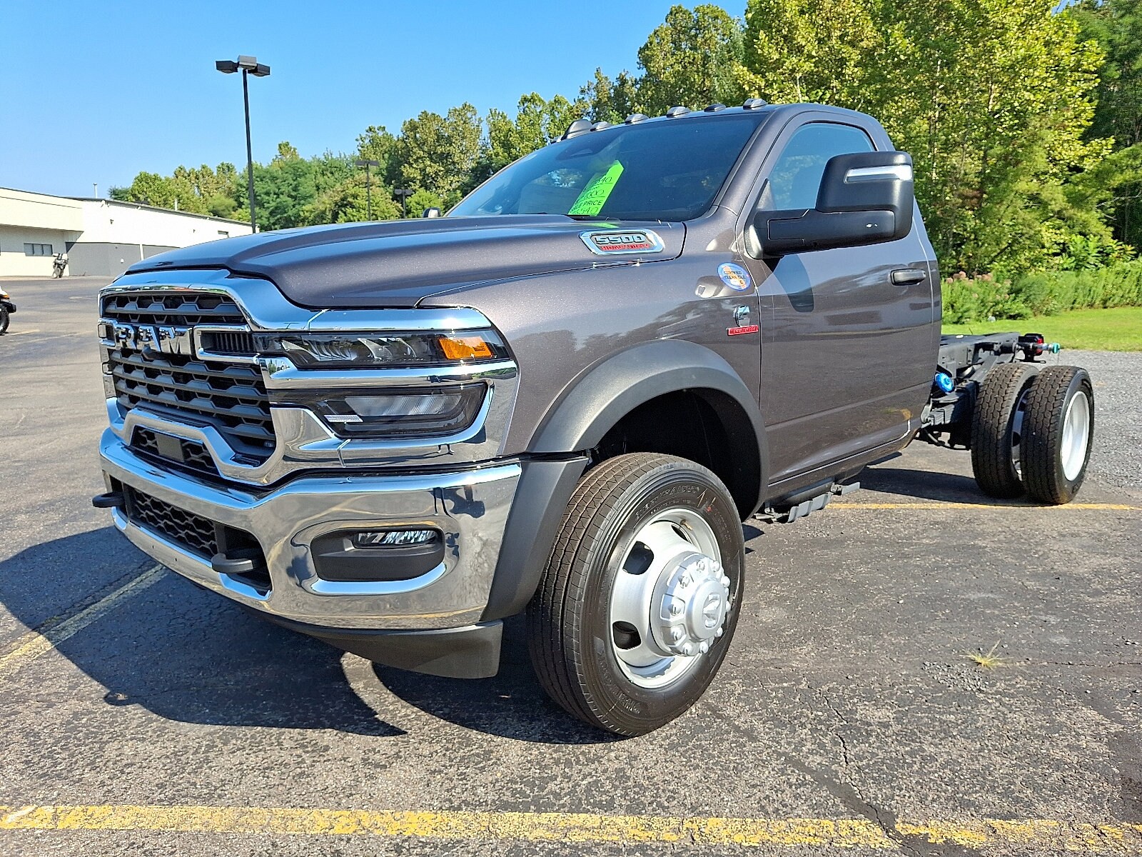 2025 Ram 5500 Tradesman photo 3
