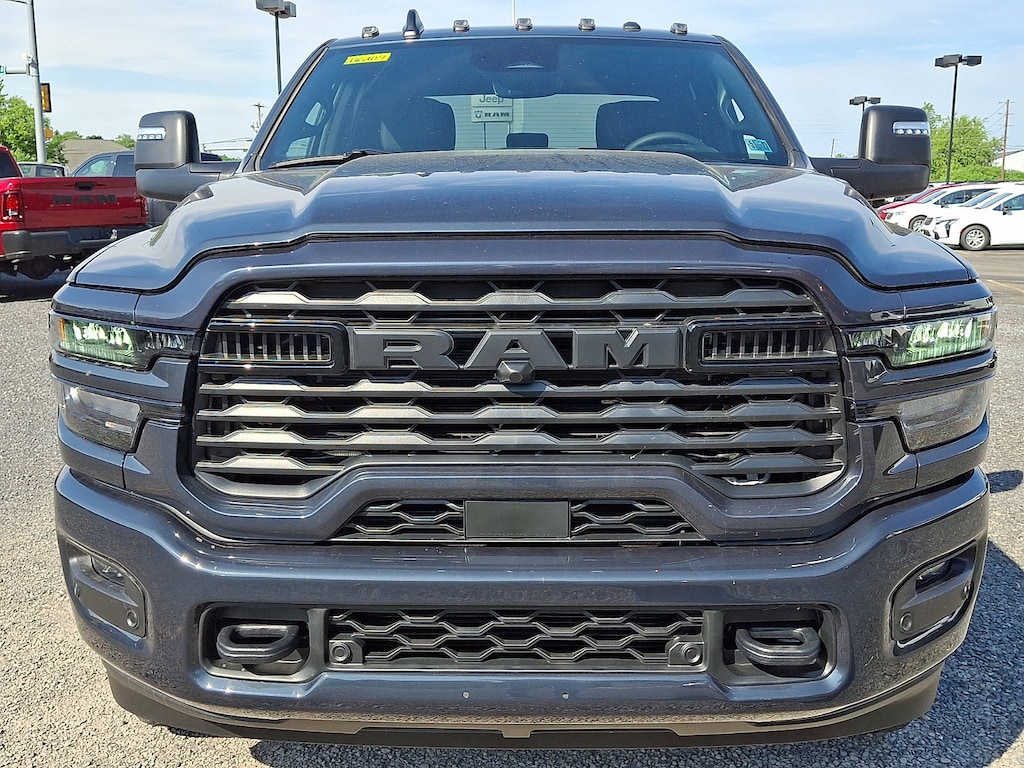 New 2026 Ram 2500 BIG HORN CREW CAB 4X4 6'4 BOX Pickup