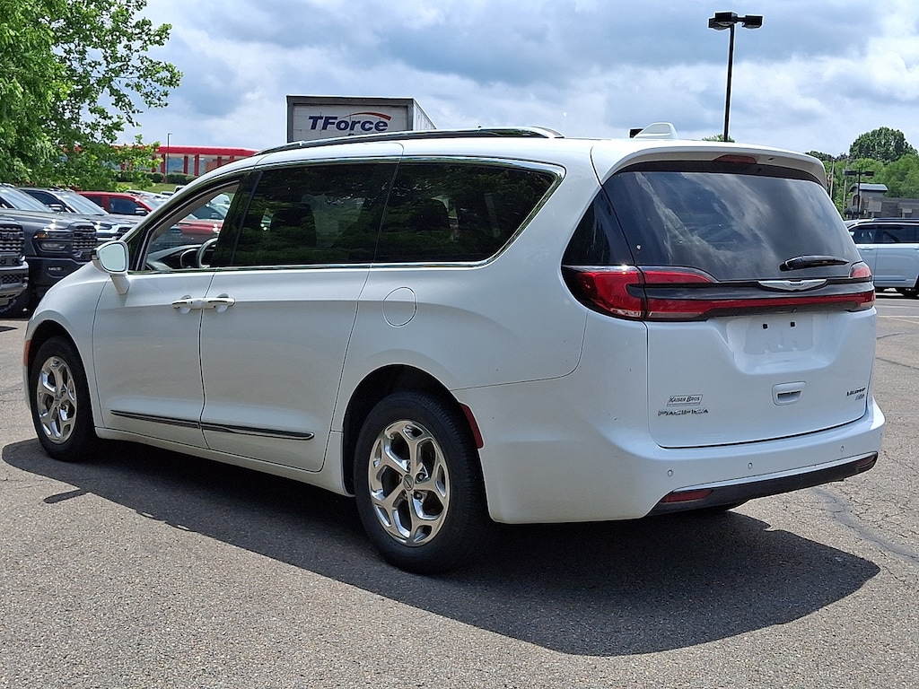 Used 2021 Chrysler Pacifica Limited Van Passenger Van