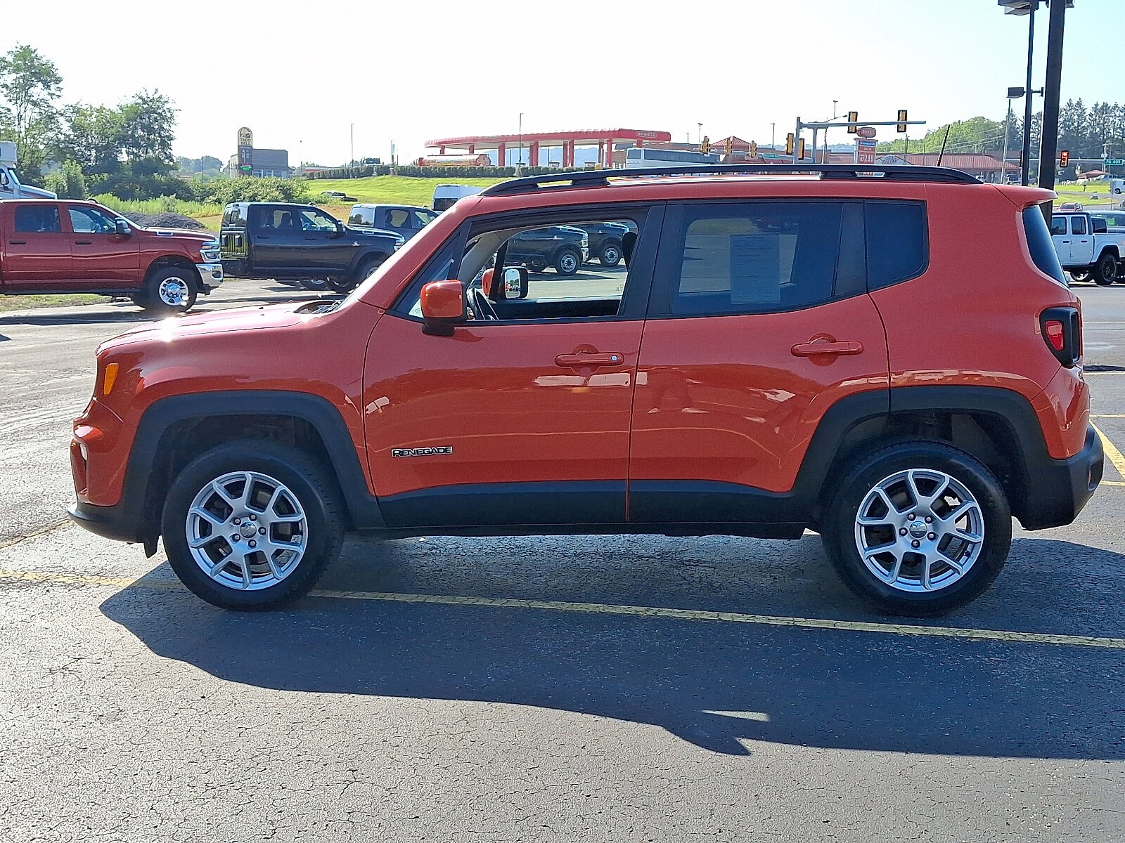 2021 Jeep Renegade Latitude photo 2