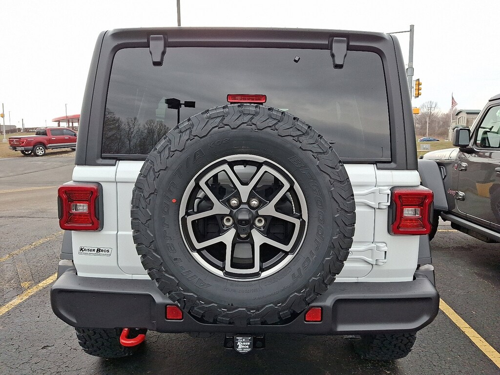 New 2026 Jeep Wrangler 4-DOOR RUBICON Sport Utility