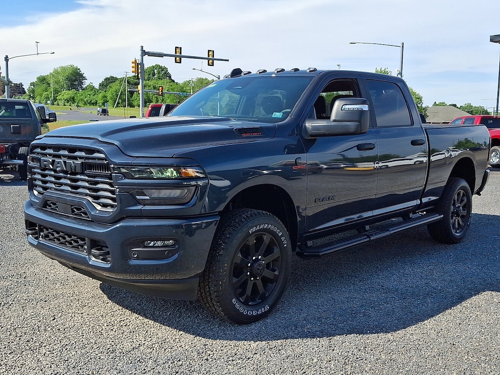 New 2026 Ram 2500 BIG HORN CREW CAB 4X4 6'4 BOX Pickup