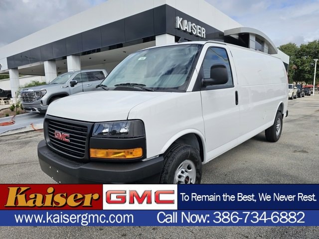 2025 GMC Savana Cargo Work Van's photo