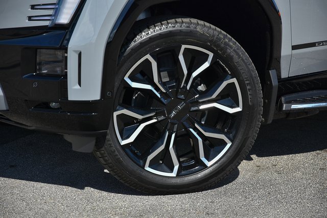 2025 Gmc Sierra EV Denali photo 2