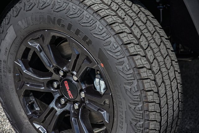 2025 Gmc Canyon Elevation photo 2