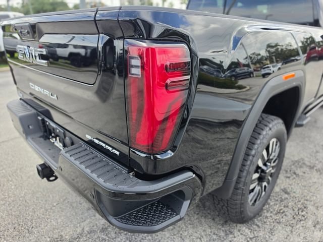 2026 GMC Sierra 3500HD Denali Ultimate - Photo 15