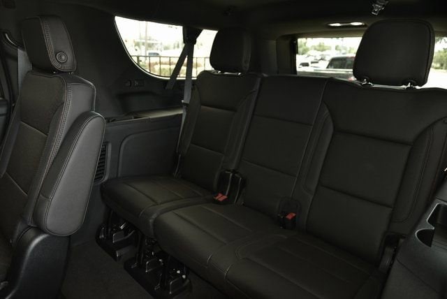 2024 Chevrolet Suburban High Country - Photo 19