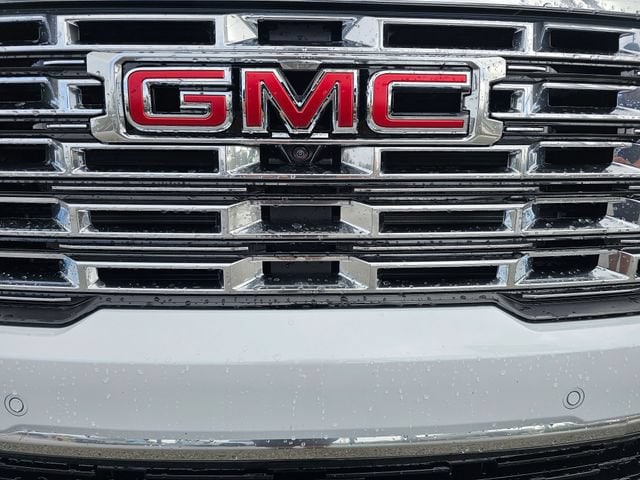 2026 GMC Acadia Denali - Photo 9