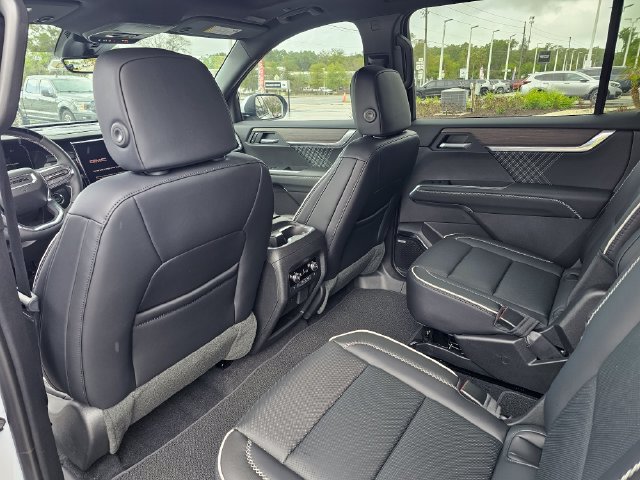 2026 GMC Acadia Denali - Photo 21