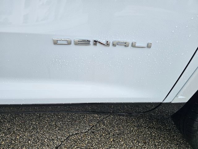 2026 GMC Acadia Denali - Photo 12