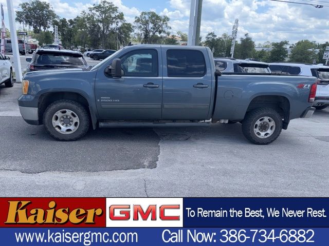 2008 GMC Sierra 4WD Crew Cab 8ft SLT's photo
