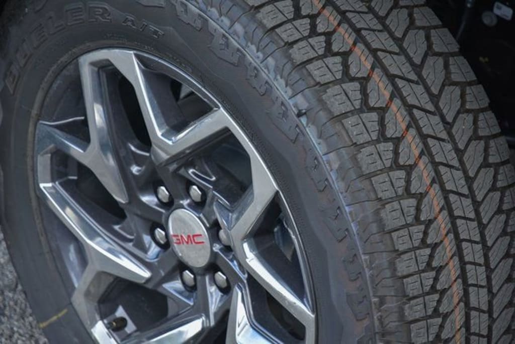 New 2025 GMC Sierra 1500 SLT Truck