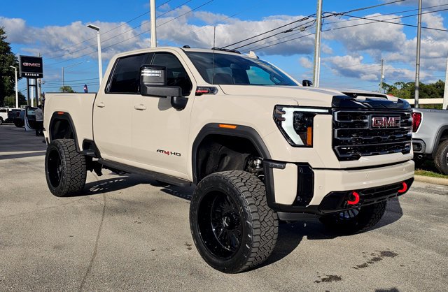 2026 GMC Sierra 3500HD AT4 - Photo 7