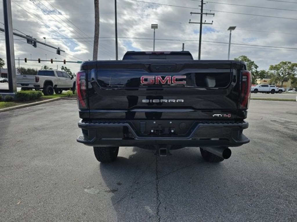 Used 2025 GMC Sierra 2500 HD AT4 Truck