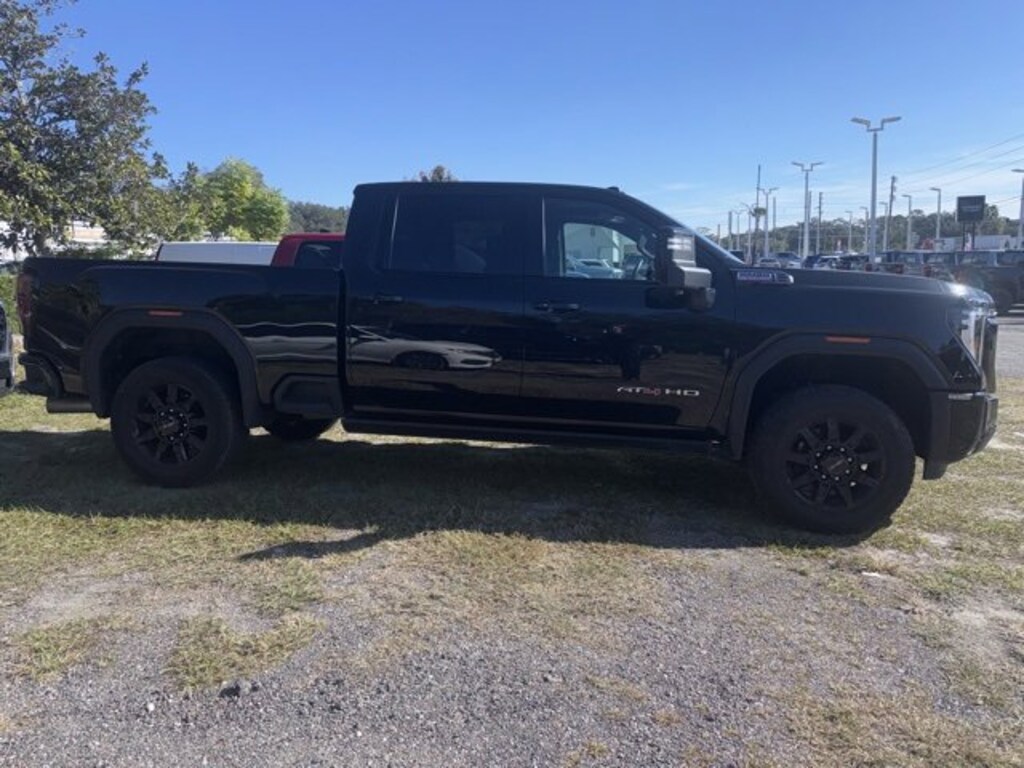 Used 2025 GMC Sierra 2500 HD AT4 Truck Crew Cab