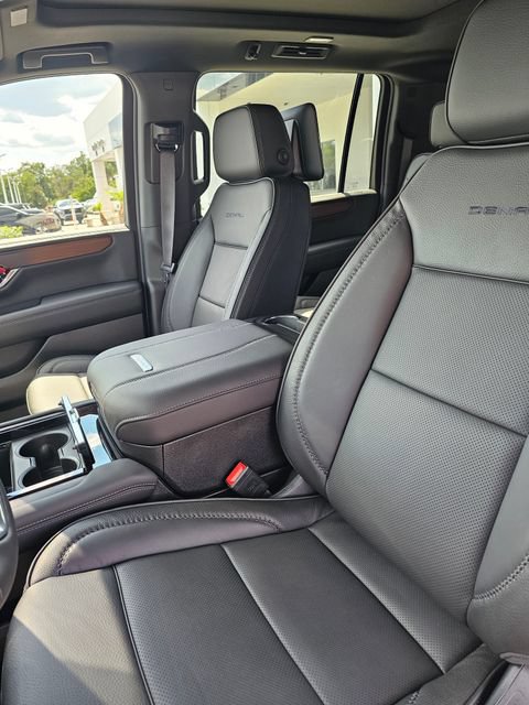 2026 GMC Yukon XL Denali - Photo 17