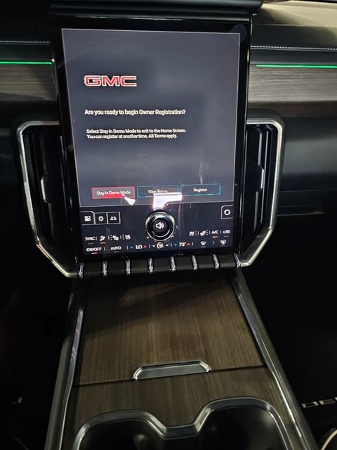 2026 GMC Acadia Denali - Photo 32