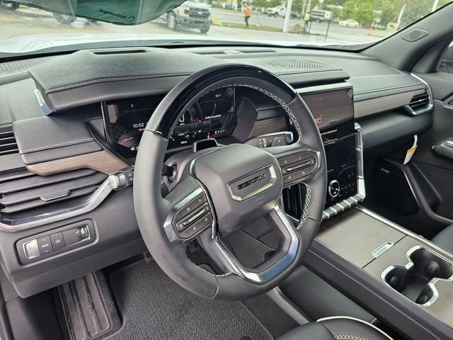 2026 GMC Acadia Denali - Photo 17