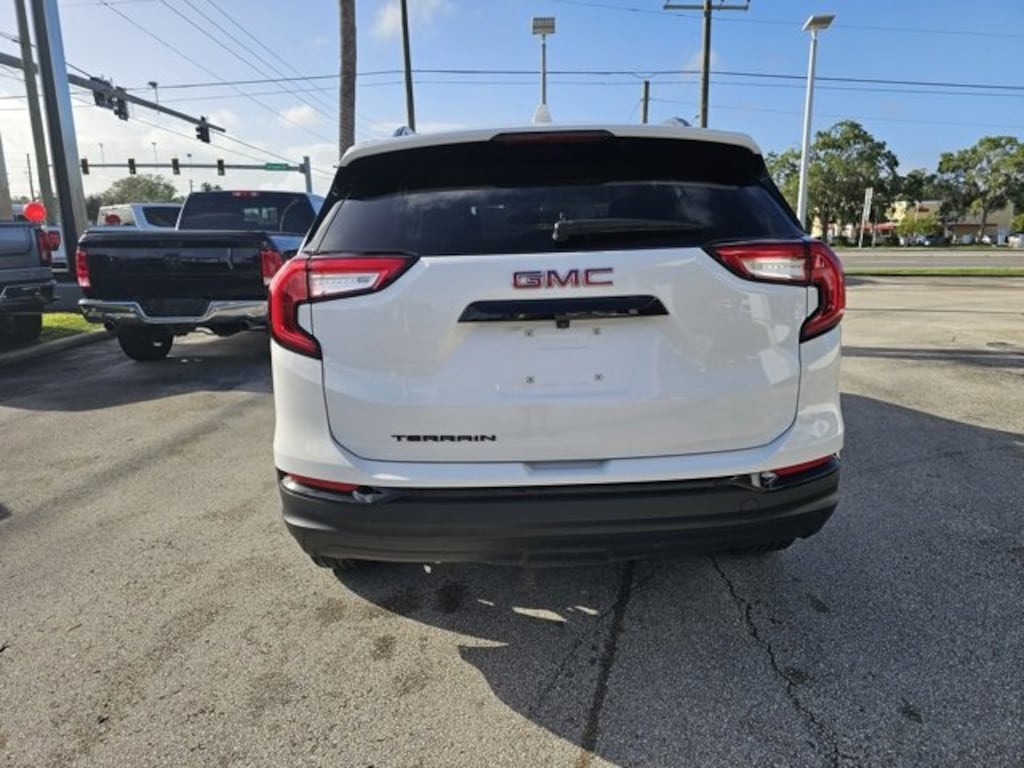 Certified 2022 GMC Terrain SLE SUV