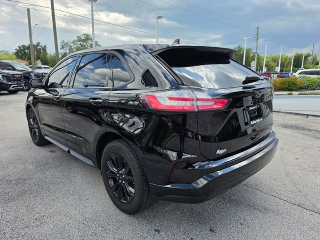 Used 2024 Ford Edge SE SUV
