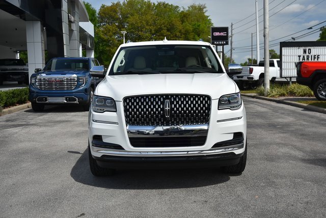 2022 Lincoln Navigator Black Label photo 4