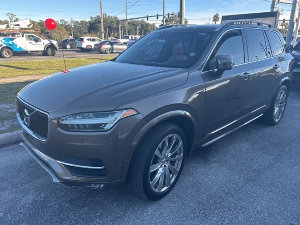 Used 2017 Volvo XC90 Momentum SUV