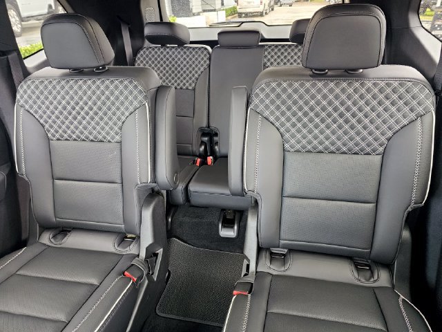 2026 GMC Acadia Denali - Photo 16