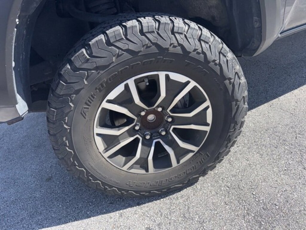 Used 2020 Toyota Tacoma 2WD SR5