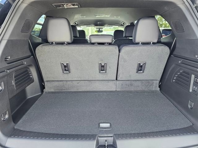 2026 GMC Acadia Denali - Photo 20