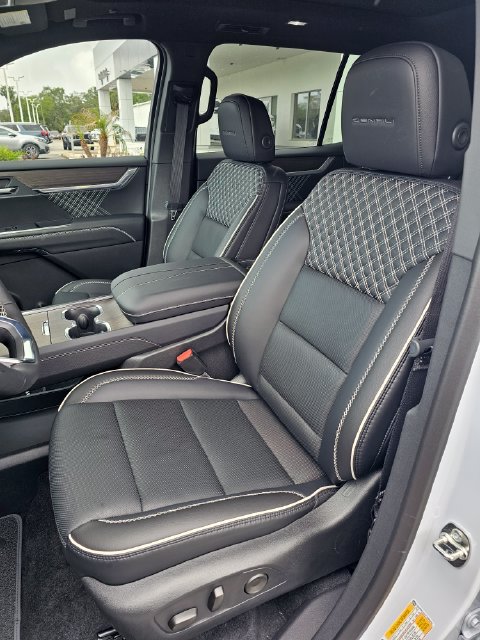 2026 GMC Acadia Denali - Photo 15