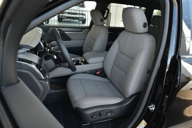 2026 GMC Acadia Elevation - Photo 11