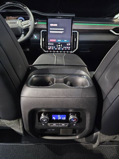 2026 GMC Acadia Denali - Photo 39
